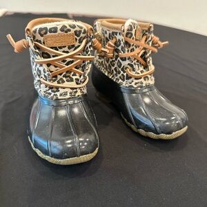 Sperry girls saltwater leopard print cold weather boots